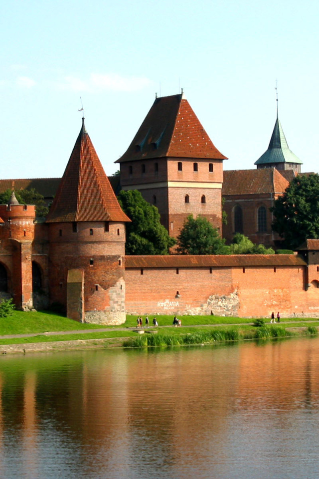 Красивый замок