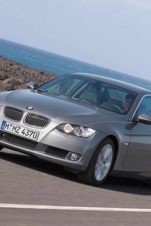 BMW 335i Купе вид спереди