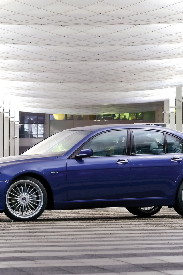 Синий BMW Alpina 2006
