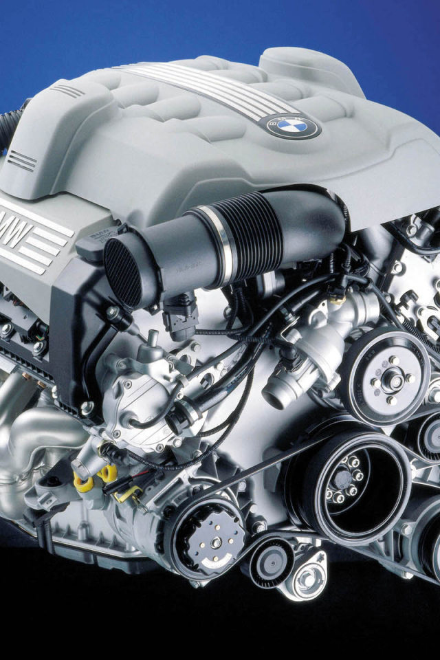 Двигатель автомобиля BMW