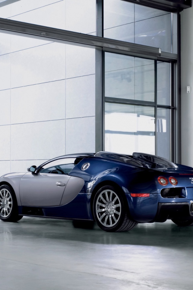 Синий Bugatti Veyron