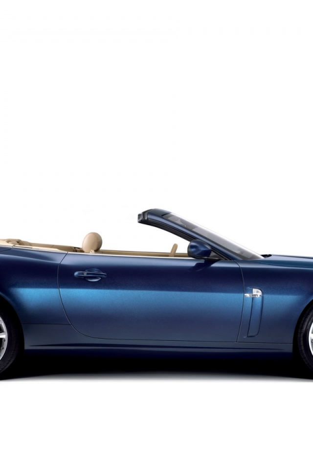 Jaguar XK вид сбоку