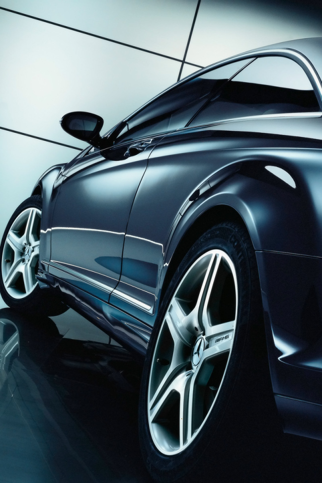 Автомобиль с женским именем Mercedes