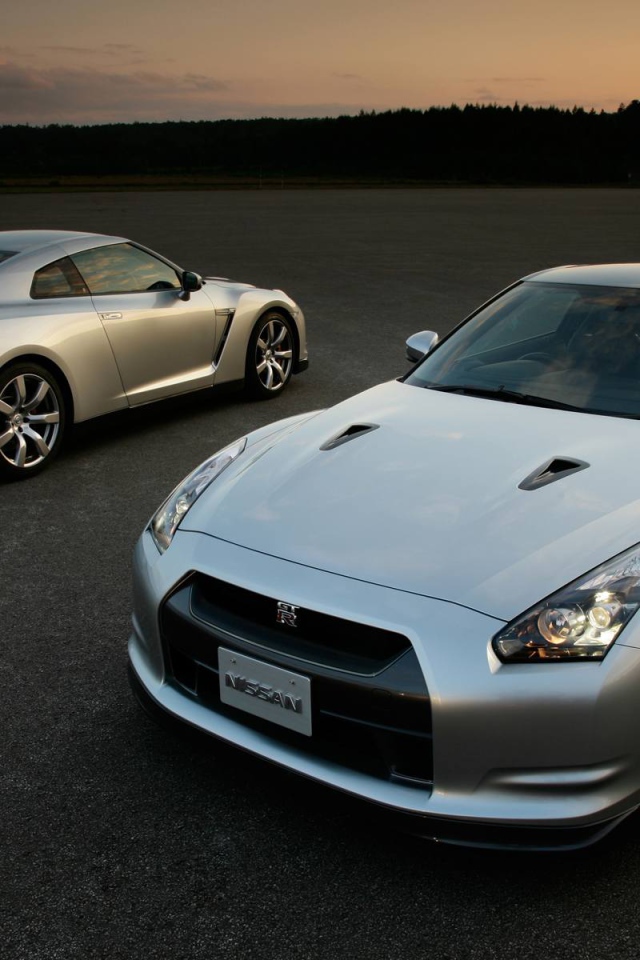 Nissan широкоэкранка