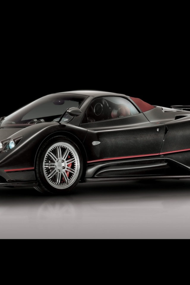 Итальянская ракета Pagani Roadster