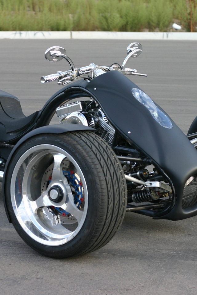 Трехколесный велосипед