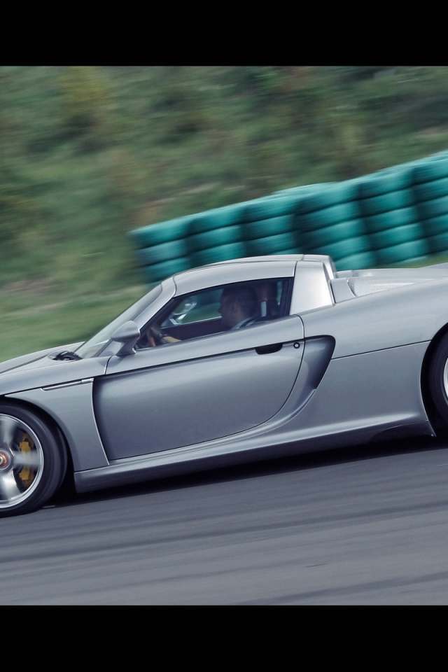 Спортивный Porsche Carrera GT