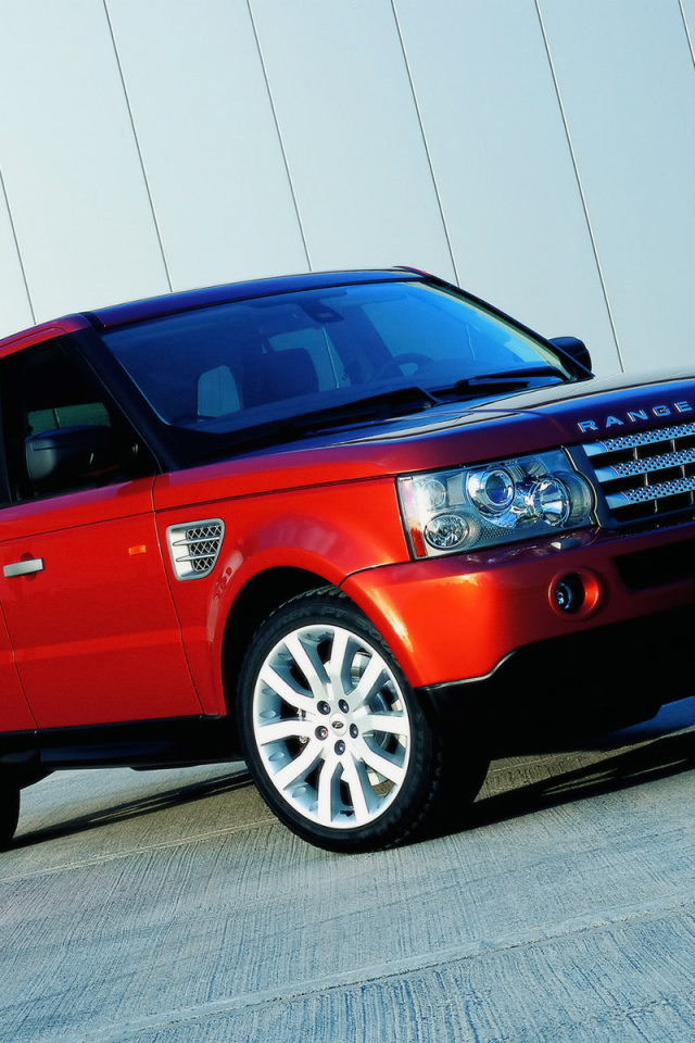 Красный Range Rover