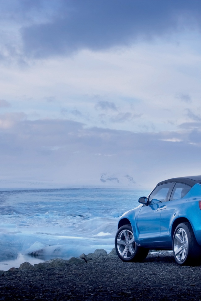 Автомобиль Volkswagen у моря