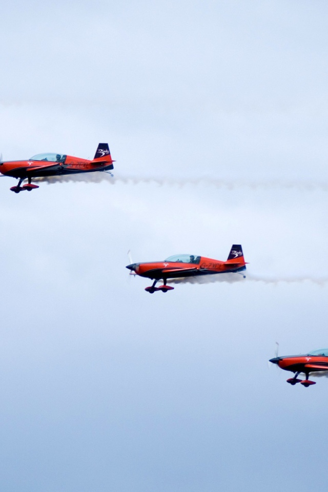 Красные самолеты