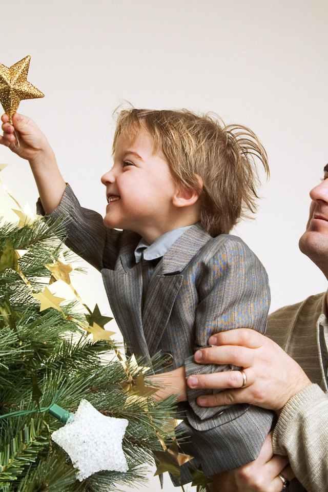 Отец и сын в канун рождества