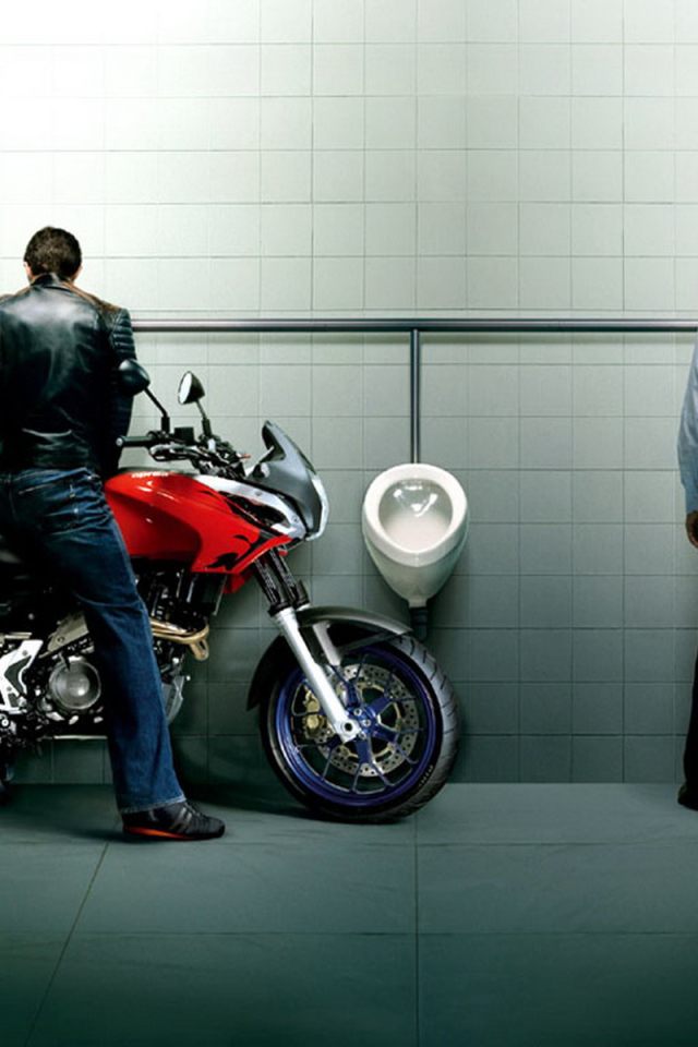 Заехал пописать