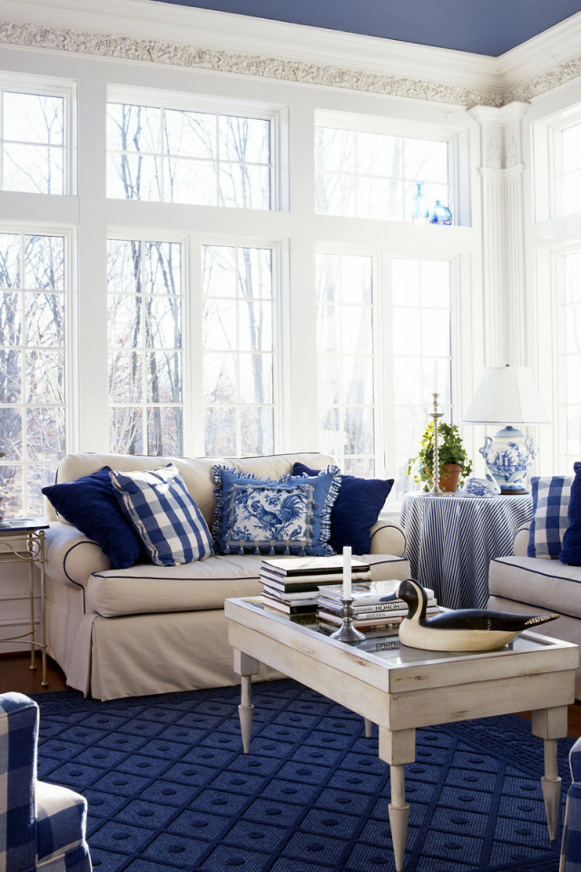 Интерьер зала / Клетчатый декор