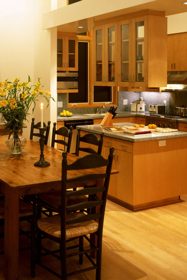 Кухня и столовая