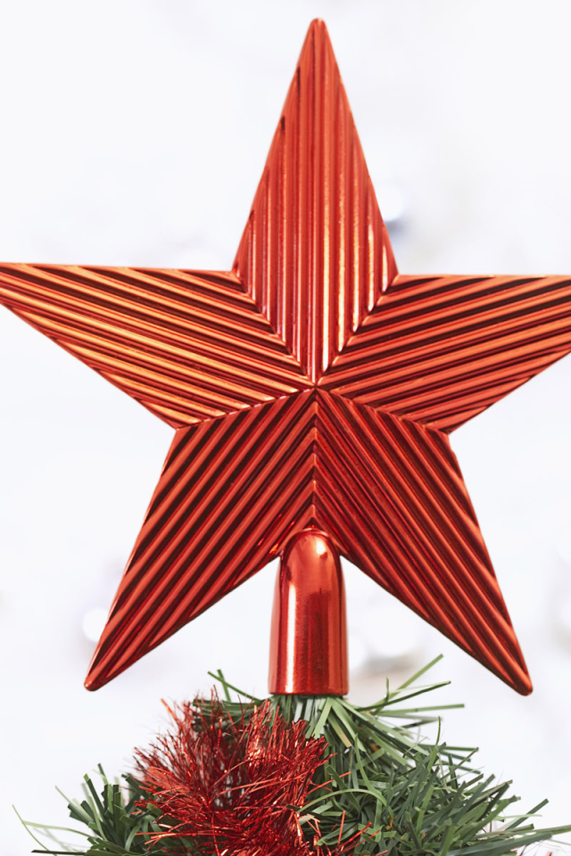 Звезда на празднечной елке