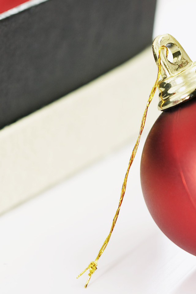 Украшение елки на Новый Год