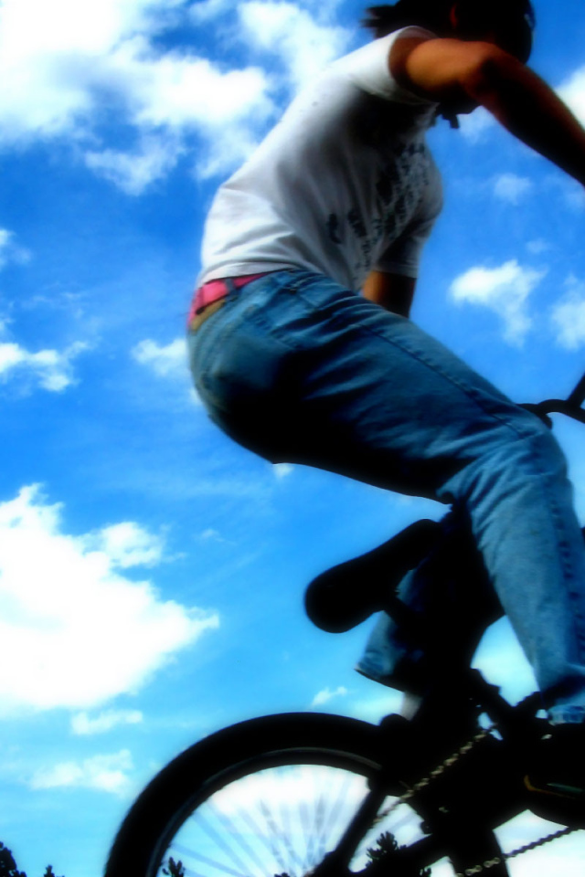 Скачок с велосипедом