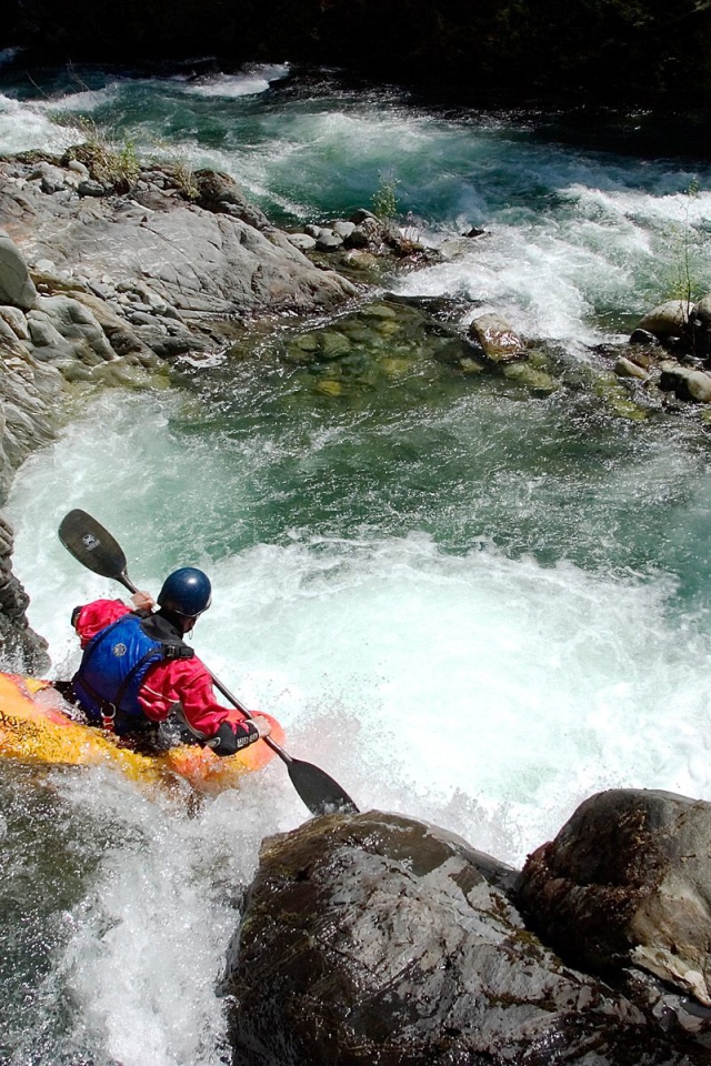 Экстримальный сплав по реке
