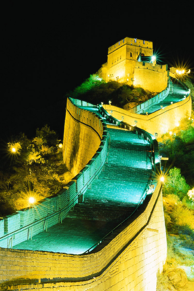 Великая стена ночью