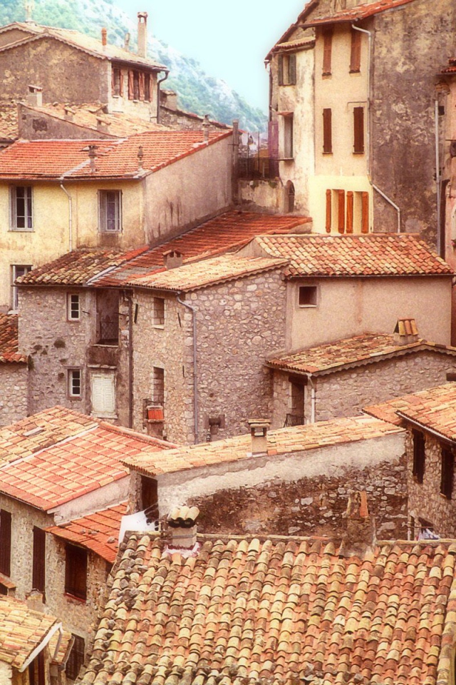 Крыши Ocher Peille