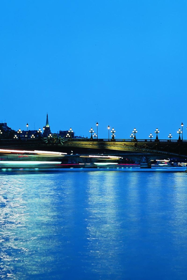 Вечерний Париж