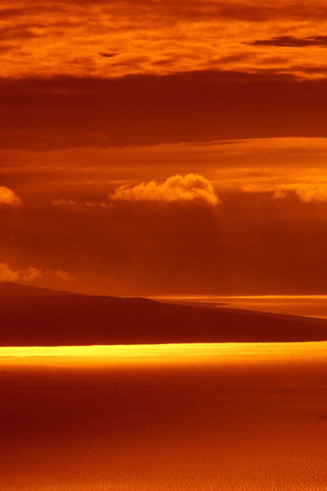 Горячий закат на островах Гавайи