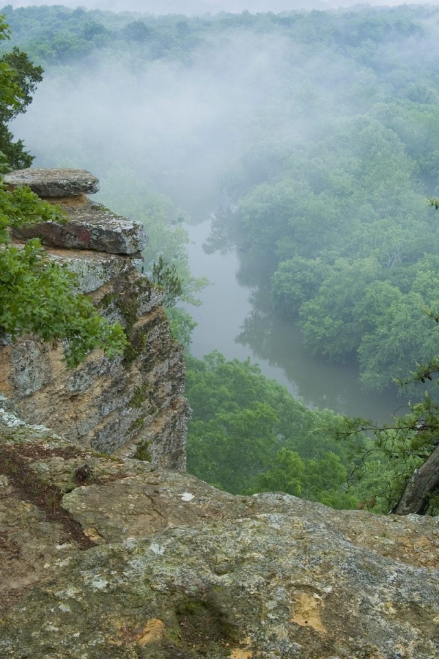 Скалы и река , США