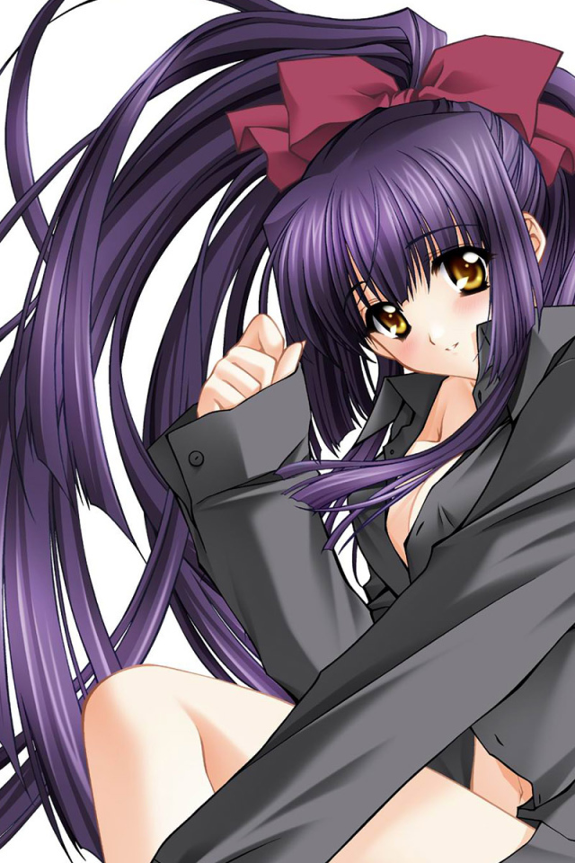 Девушка в костюме