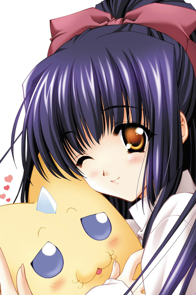 Милая девочка и зверек