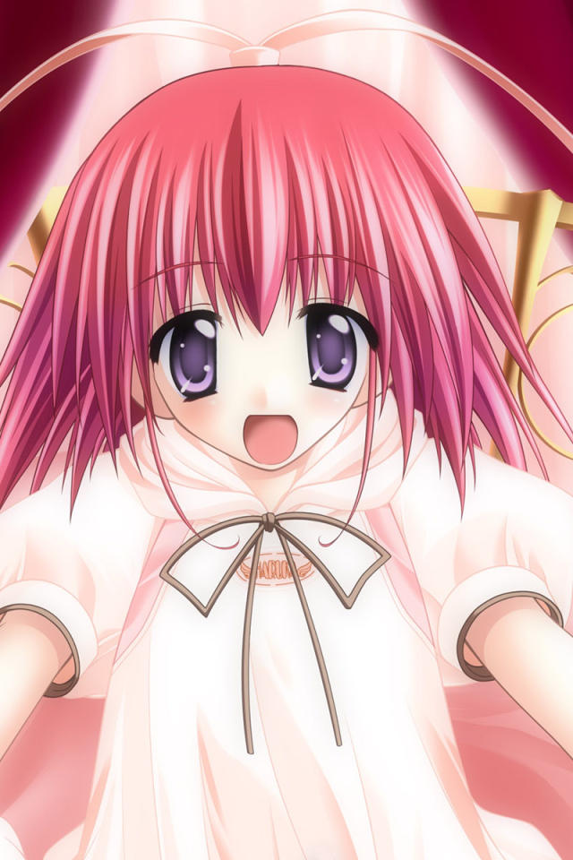 Маленькая девочка в кровати