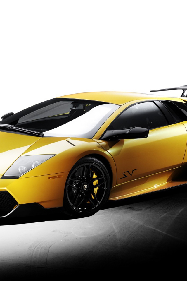 Желтый Феррари