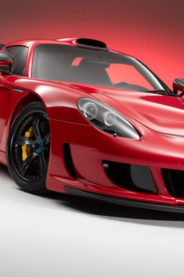Красный Феррари
