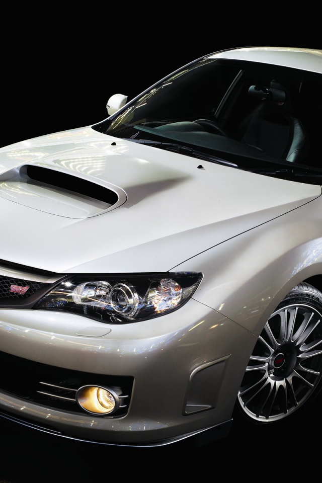 Автомобиль Subaru