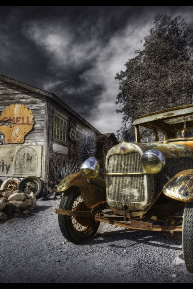 Старинный автомобиль