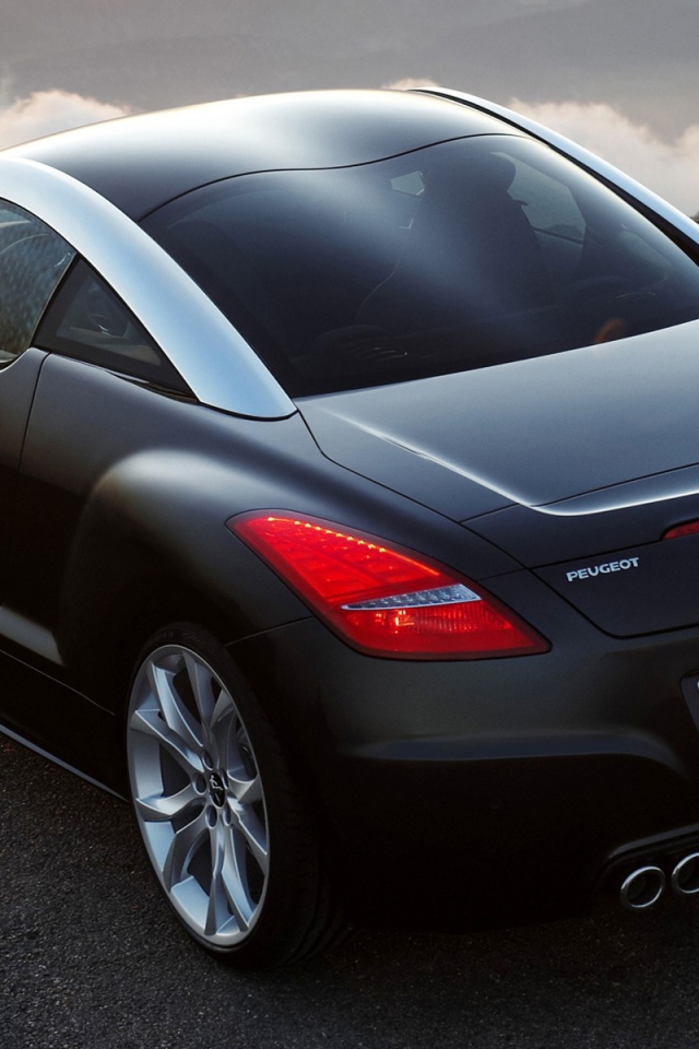 Черный Peugeot