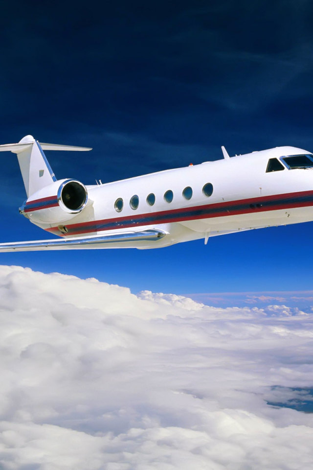 Небольшой гражданский самолет