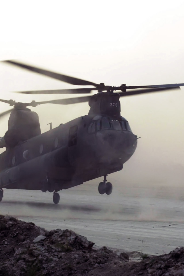 Военная авиация / грузовой вертолет