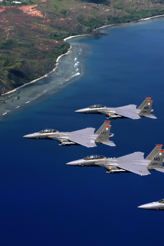 Военная авиация / полет над береговой линией