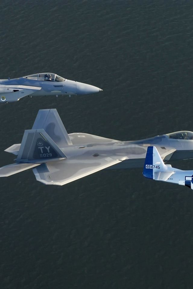 Военная авиация / полет над морем