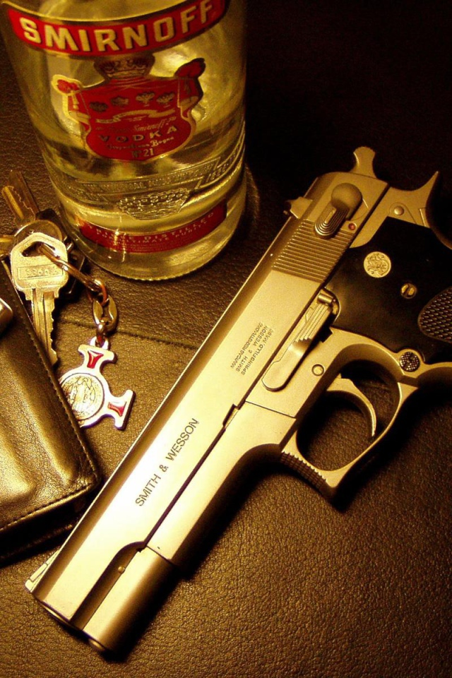 Smirnoff и Smith & Wesson
