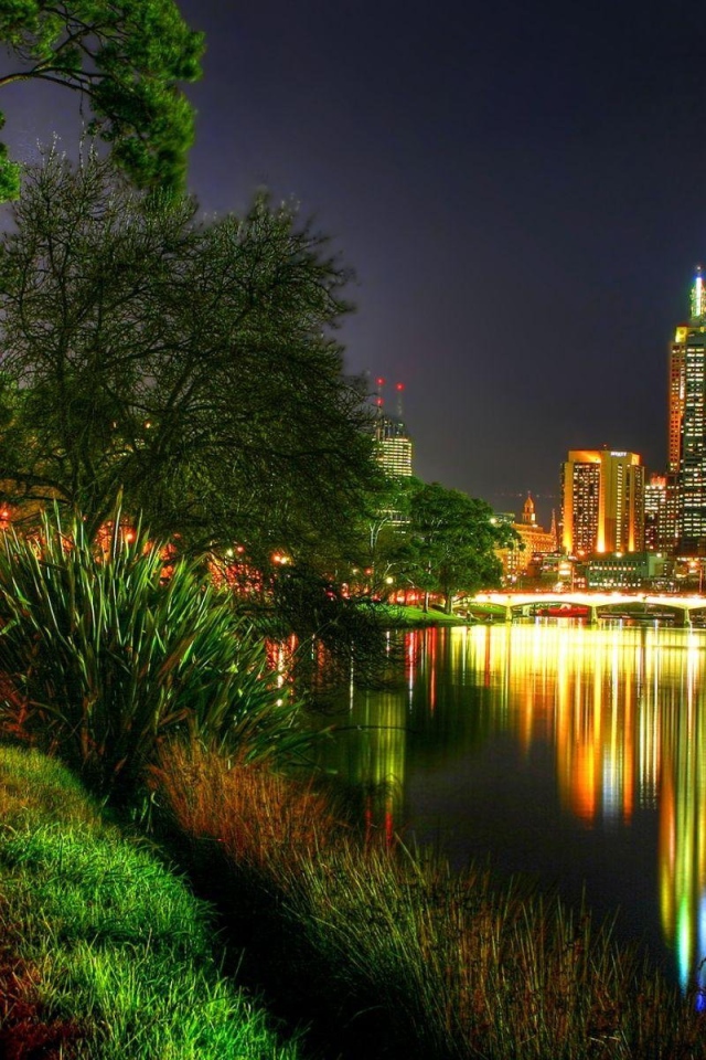 Вечер в городском парке