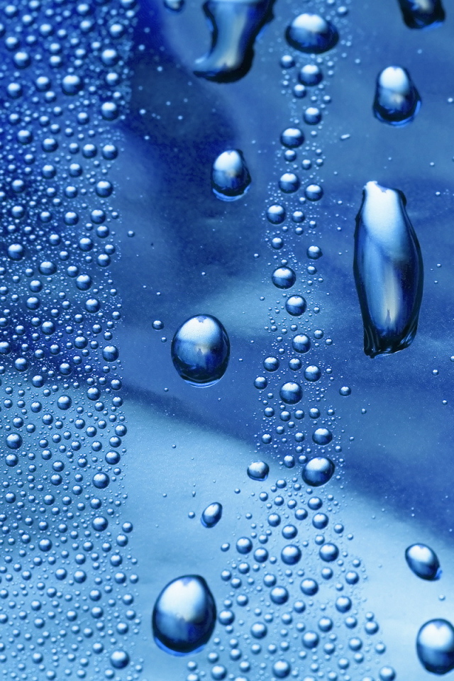 А за окном дождь