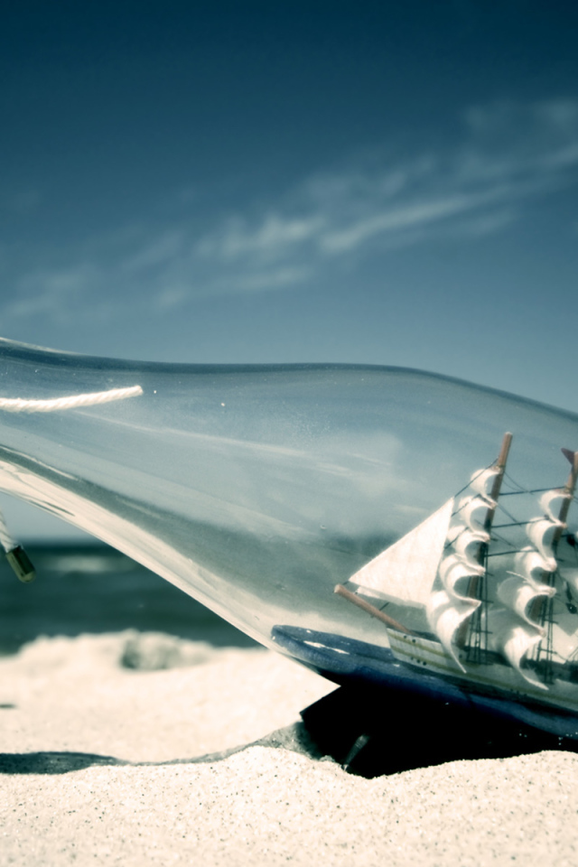 Кораблик в бутылке