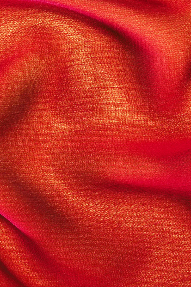 Красный шелк