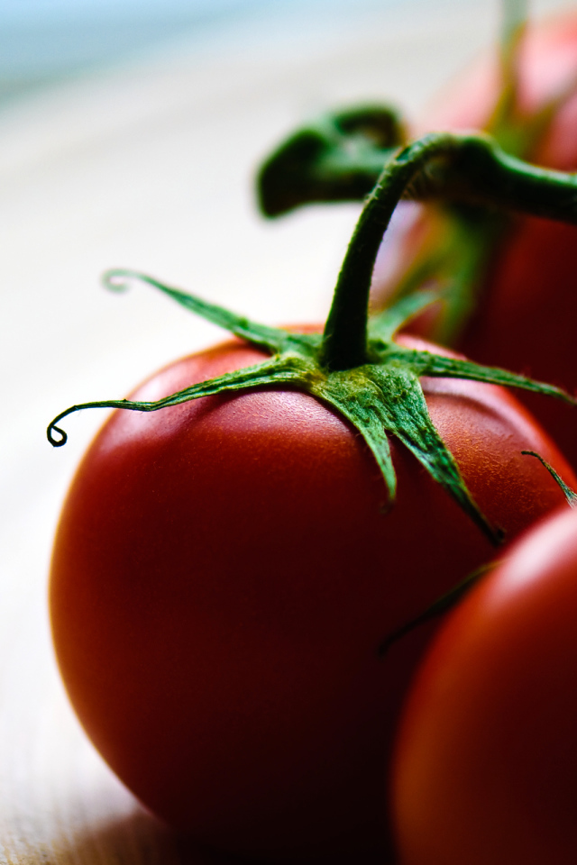 Красные помидоры