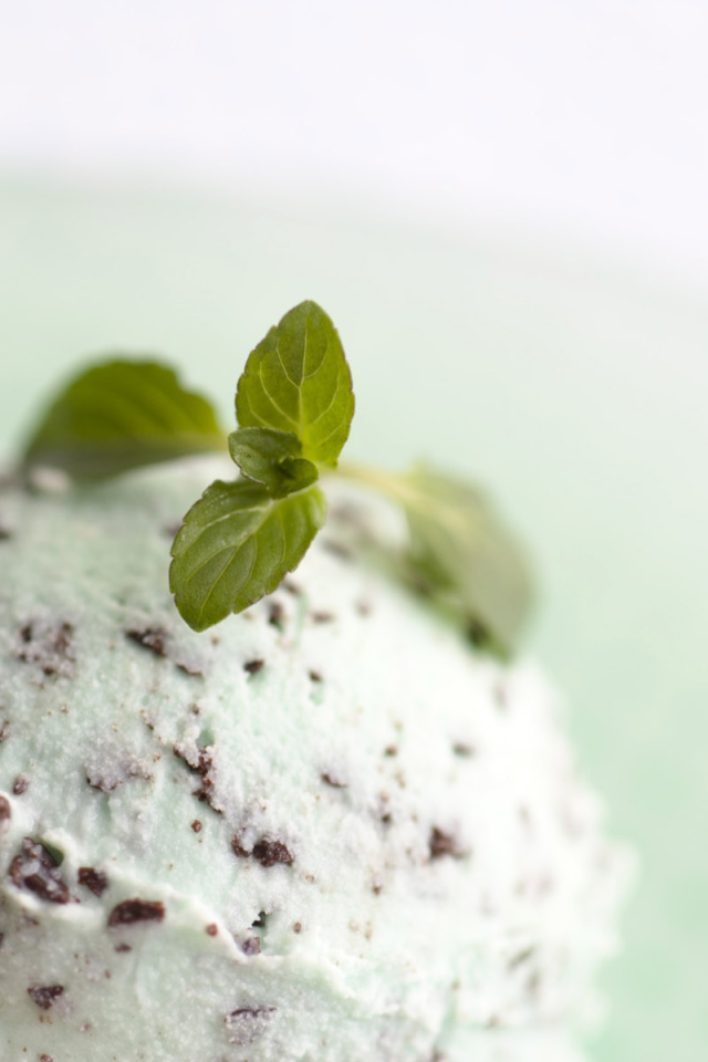 Мороженое с шоколадом