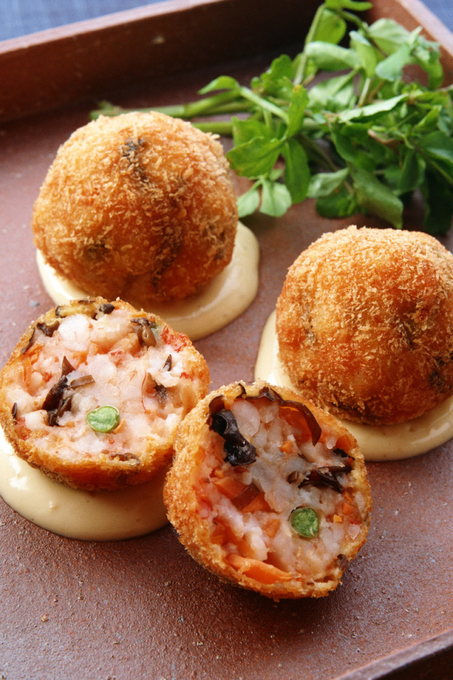 Balls with meat stuffing