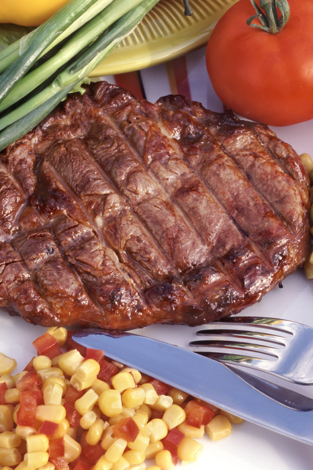 Отбивная с кукурузой