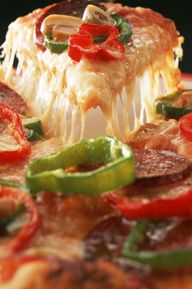 Горячая пицца с перцем