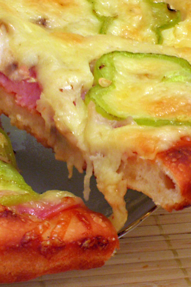 Вкусная Итальянская пицца